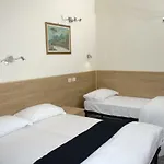 In Da Sara 4*
